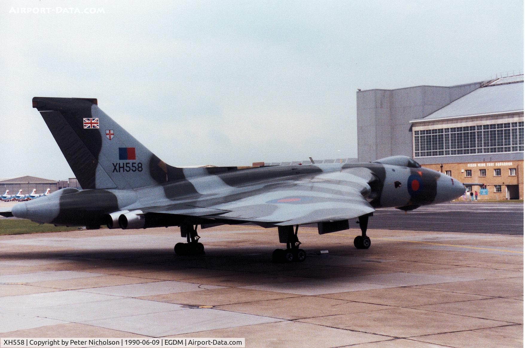 XH558, 1960 Avro Vulcan B.2 C/N Set 12, Another view of the Vulcan B.2, callsign Vulcan 01, of the Vulcan Display Flight on the flight-line at the 1990 Boscombe Down Battle of Britain 50th Anniversary Airshow.