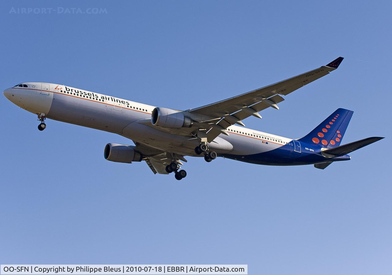 OO-SFN, 1993 Airbus A330-301 C/N 037, Local resident, back from Africa, on short final rwy 25R in the early morning.