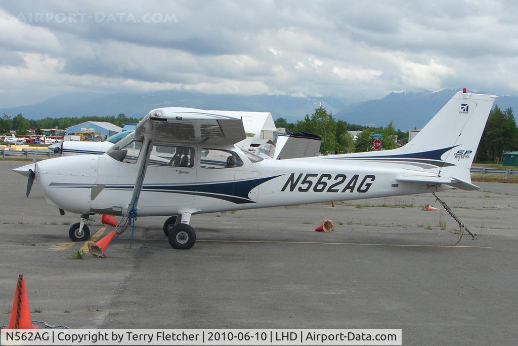 N562AG, 2004 Cessna 172S C/N 172S9640, 2004 Cessna 172S, c/n: 172S9640 at Lake Hood