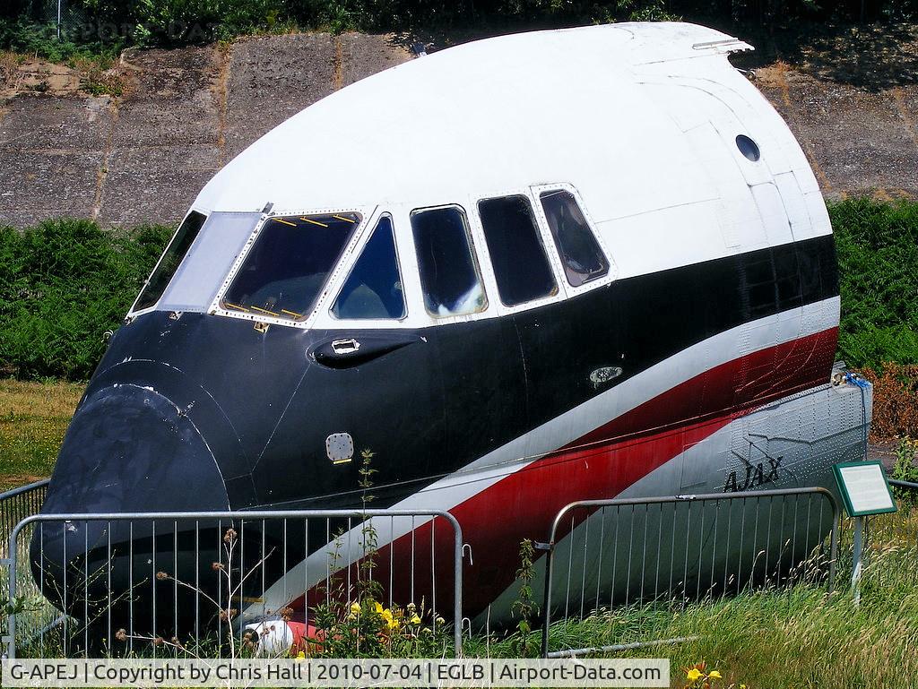 G-APEJ, 1961 Vickers V953C Merchantman C/N 713, nose section of this former Air Bridge Carriers Vanguard now preserved at the Brooklands museum
