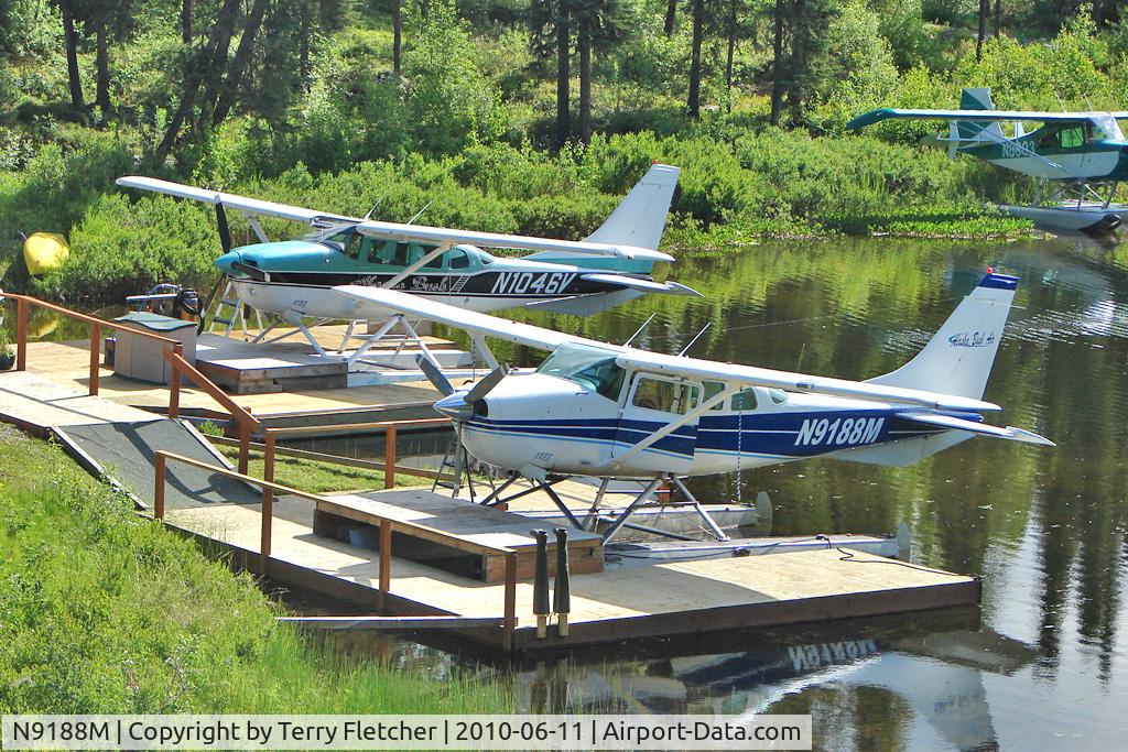 N9188M, 1970 Cessna U206E Stationair C/N U20601588, 1970 Cessna U206E, c/n: U20601588 docked on a lake near Talkeetna AK