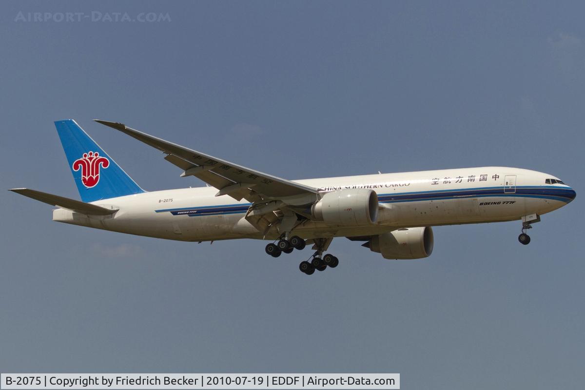 B-2075, 2009 Boeing 777-F1B C/N 37312, short final RW07R