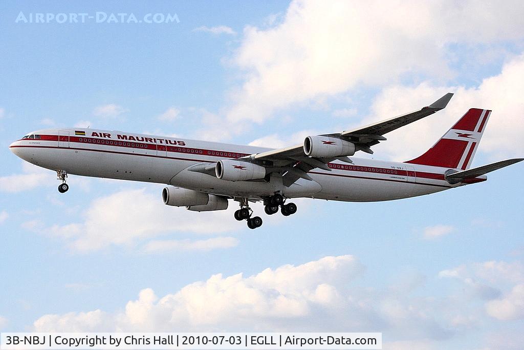3B-NBJ, 2006 Airbus A340-313E C/N 800, Air Mauritius