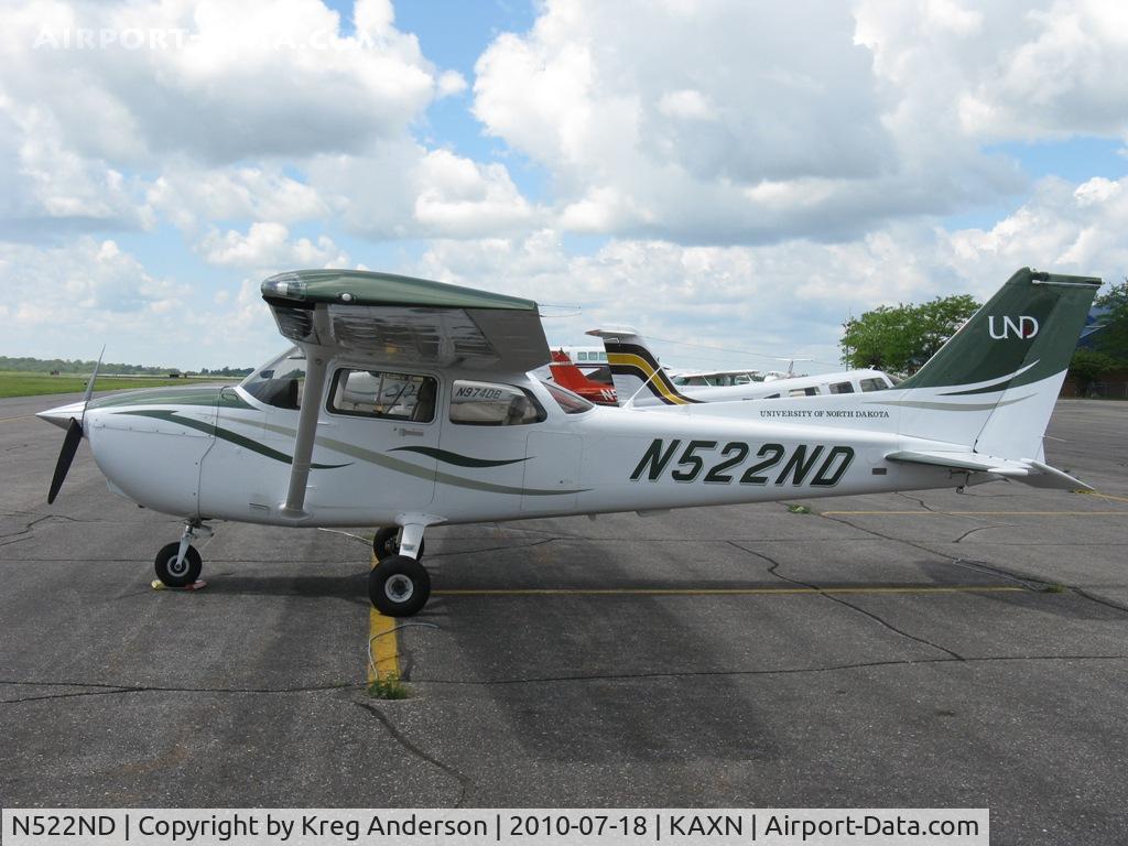 N522ND, Cessna 172S C/N 172S10977, University of North Dakota Cessna 172S Skyhawk on the line.
