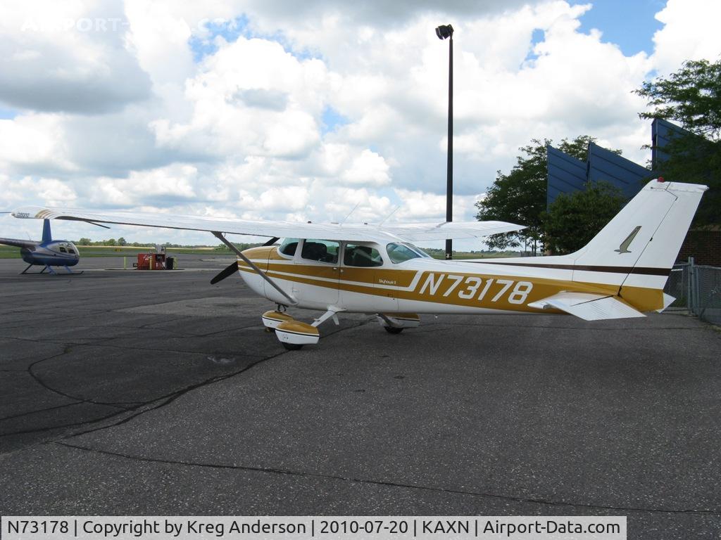 N73178, 1976 Cessna 172M C/N 17267305, Cessna 172M Skyhawk on the ramp.