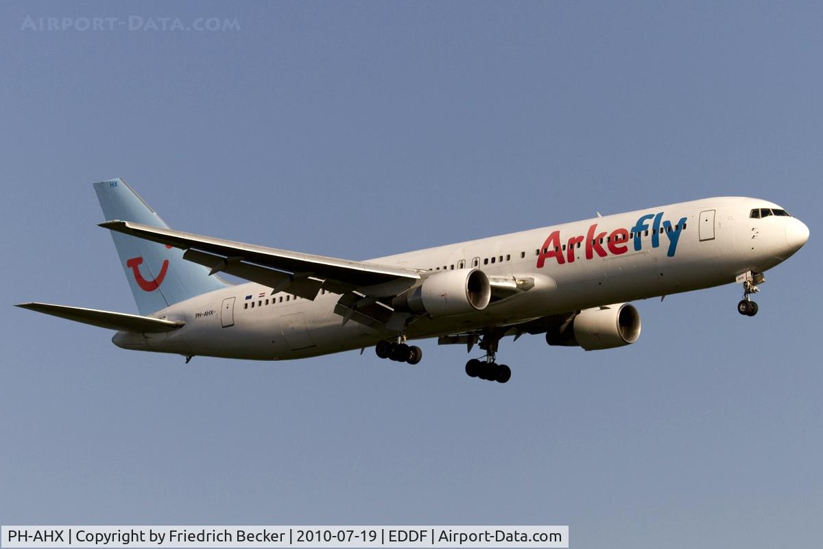 PH-AHX, 1990 Boeing 767-383 C/N 24847, short final RW07R