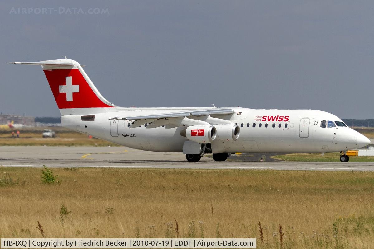 HB-IXQ, 1996 British Aerospace Avro 146-RJ100 C/N E3282, departing via RW18W