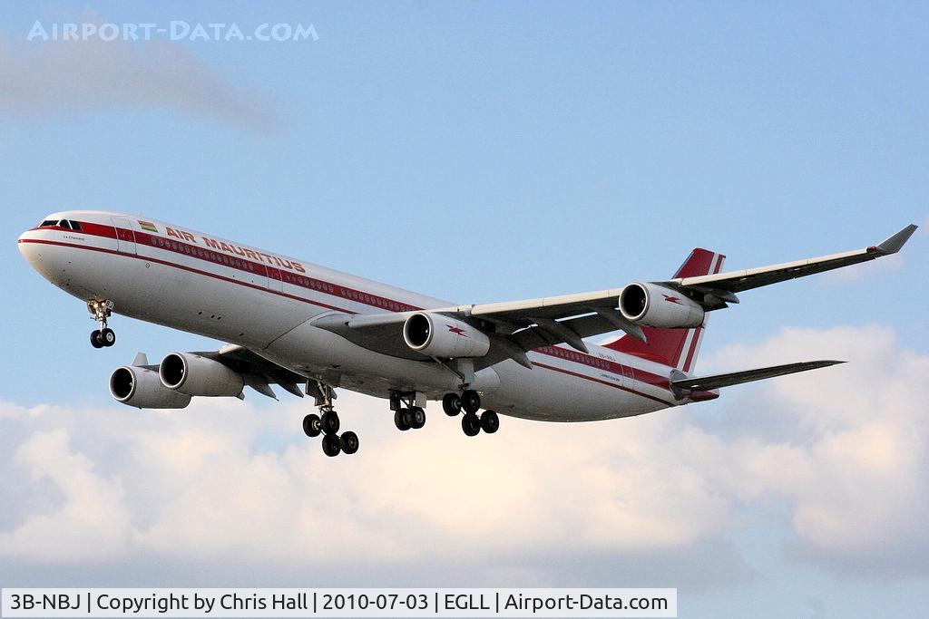 3B-NBJ, 2006 Airbus A340-313E C/N 800, Air Mauritius