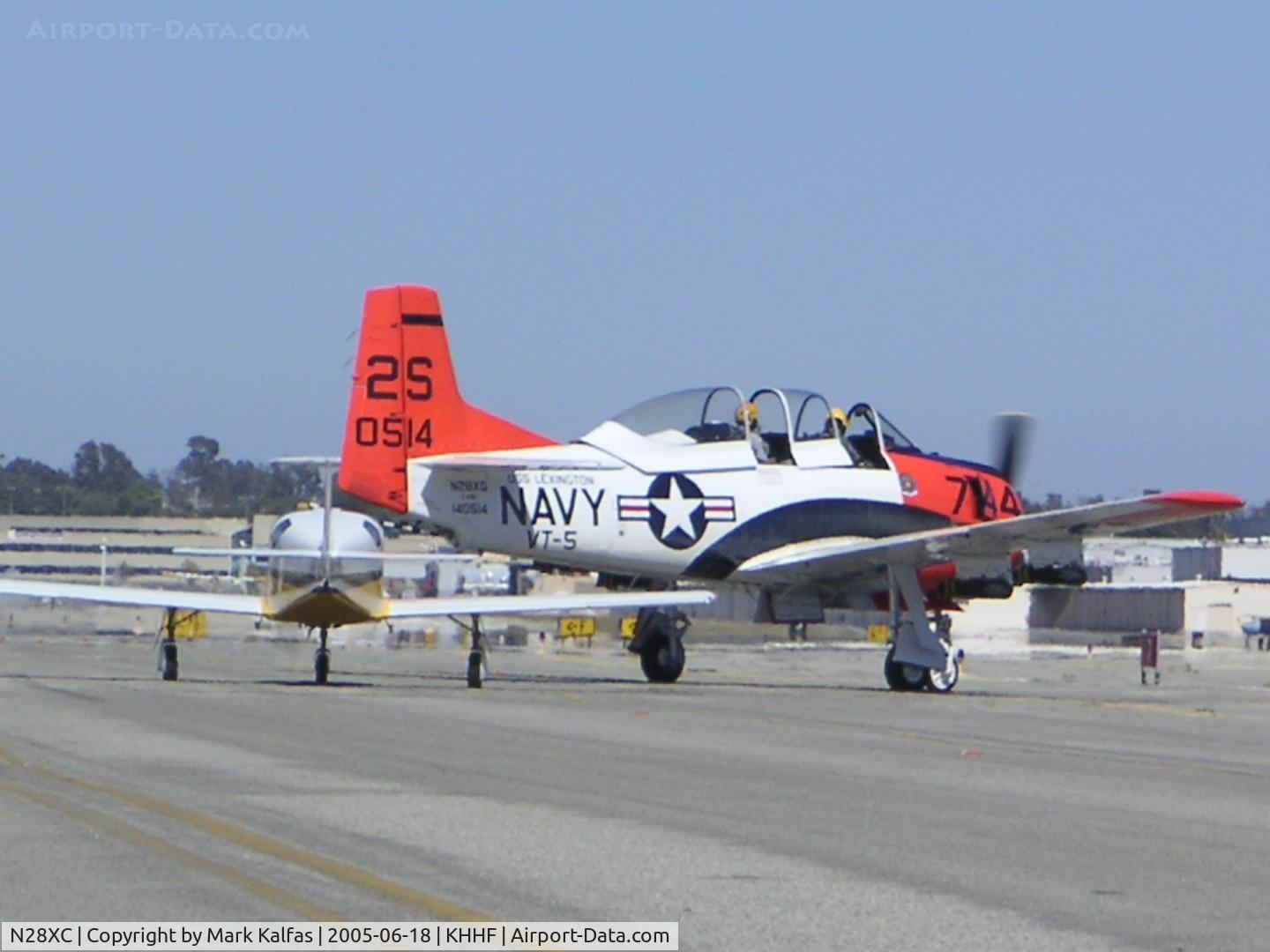 N28XC, 1954 North American T-28C Trojan C/N 226-91 (140514), North American T-28C taxiing in at Hawthorne Airport