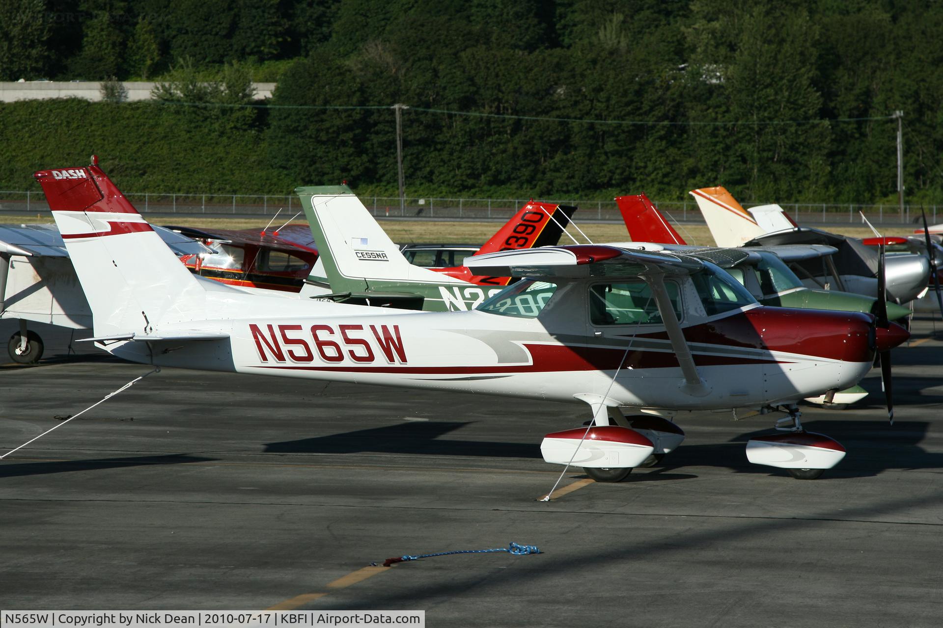 N565W, 1978 Cessna 152 C/N 15281812, KBFI