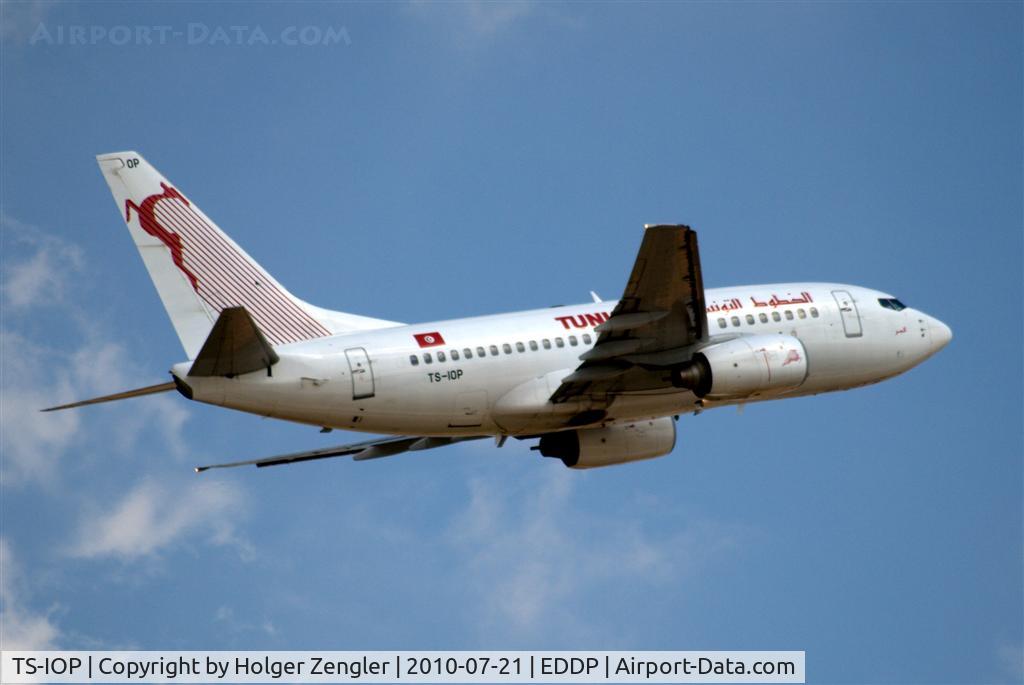 TS-IOP, 2000 Boeing 737-6H3 C/N 29500, Up and away to Monastir on the mediterranean beaches.