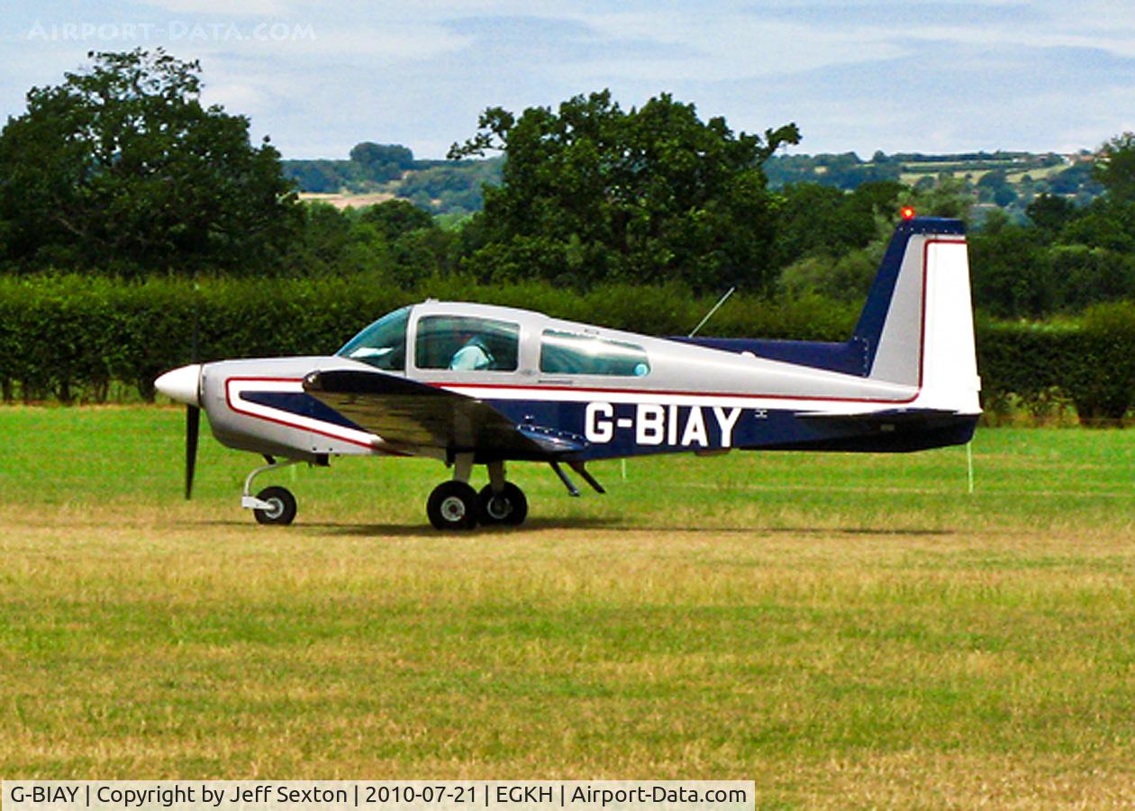 G-BIAY, 1973 Grumman American AA-5 Traveler C/N AA5-0423, Takke-off from Headcorn