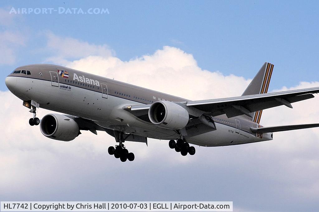 HL7742, 2006 Boeing 777-28E/ER C/N 29171, Asiana Airlines