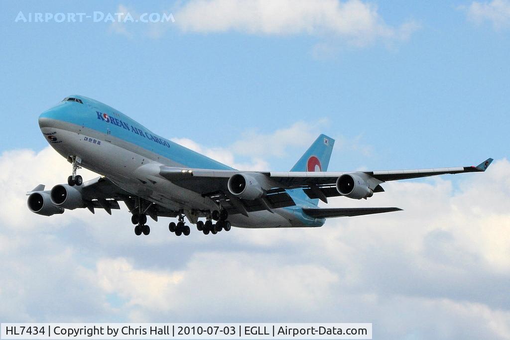 HL7434, 2002 Boeing 747-4B5F/SCD C/N 32809, Korean Air