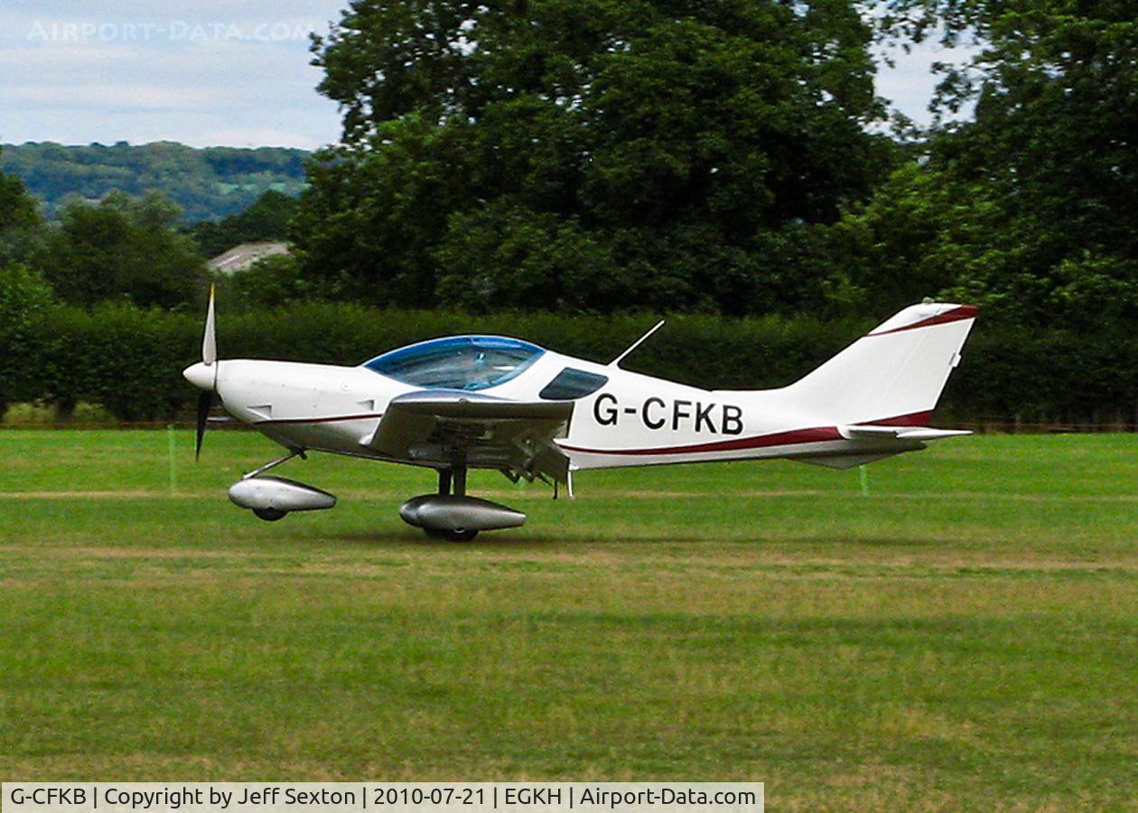 G-CFKB, 2008 CZAW SportCruiser C/N LAA 338-14766, Touch & Go at Headcorn