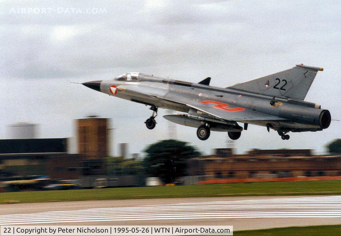 22, Saab J-35Oe MkII Draken C/N 35-1422, J-35OE Draken of 1 Staffel Austrian Air Force landing at RAF Waddington in May 1995 after a mission on the Air Combat Range.