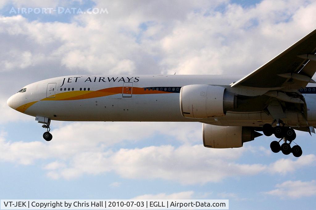VT-JEK, 2008 Boeing 777-35R C/N 35165/696, Jet Airways