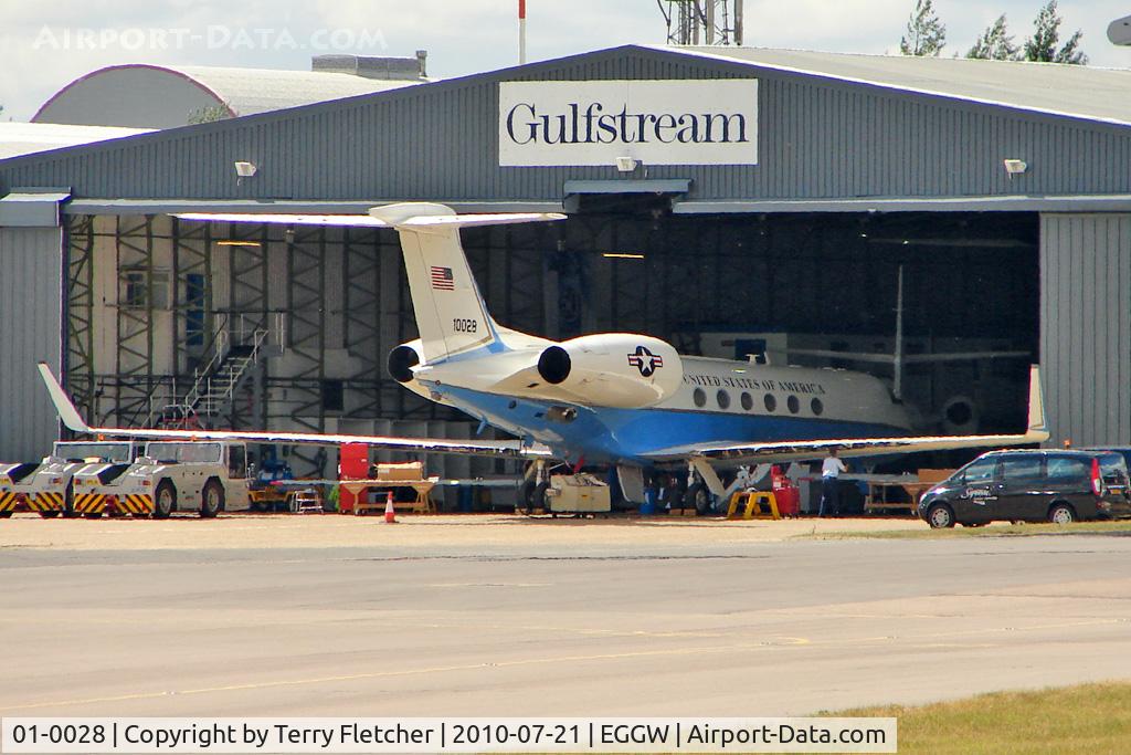 01-0028, 2001 Gulfstream Aerospace VC-37A (Gulfstream V) C/N 620, USAF 2001 Gulfstream C-37A, c/n: 620 at Luton