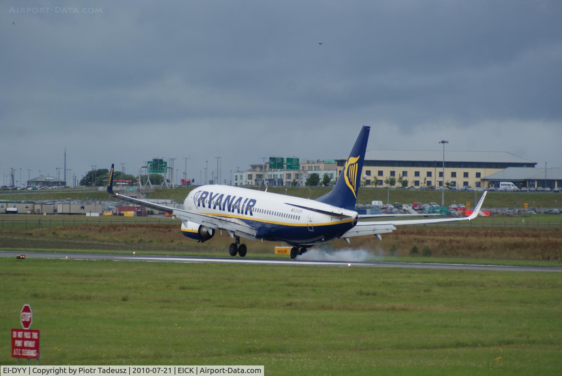 EI-DYY, 2008 Boeing 737-8AS C/N 37521, landing