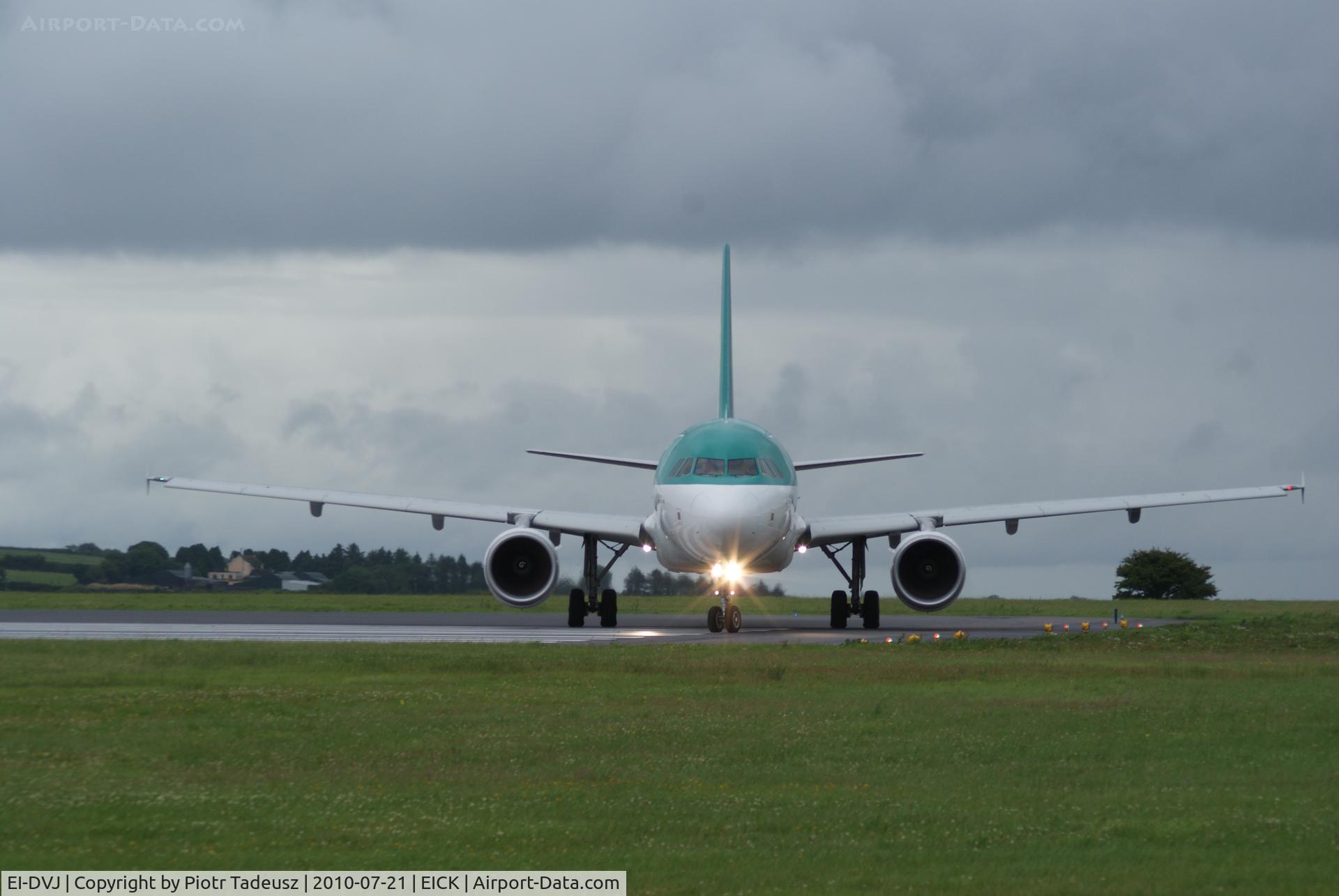 EI-DVJ, 2009 Airbus A320-214 C/N 3857, on runway