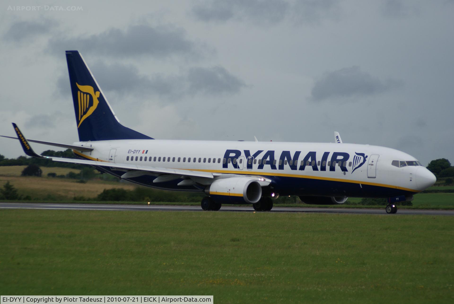 EI-DYY, 2008 Boeing 737-8AS C/N 37521, on runway