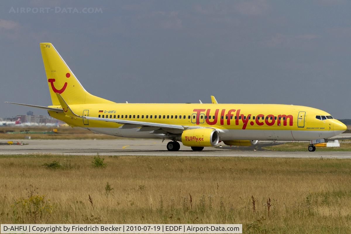 D-AHFU, 2000 Boeing 737-8K5 C/N 30414, departing via RW18W