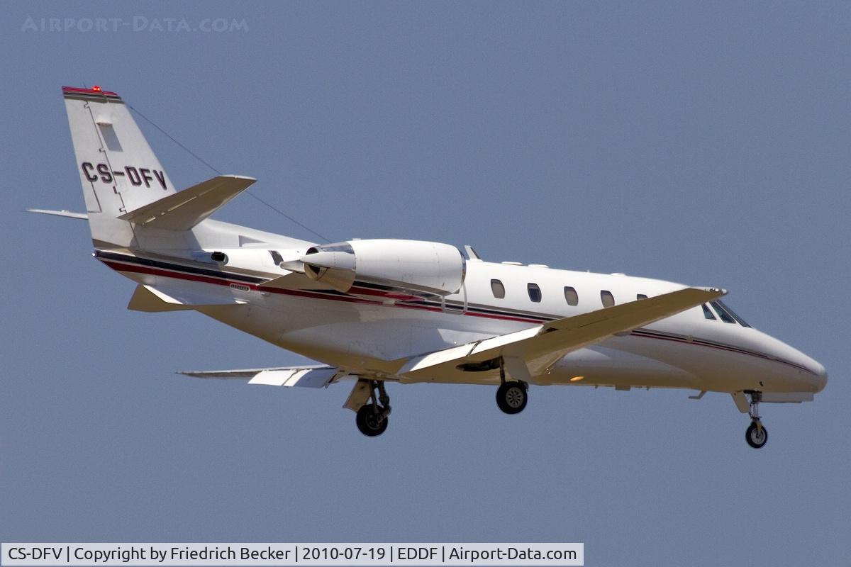 CS-DFV, 2004 Cessna 560XL Citation Excel C/N 560-5543, short final RW07R