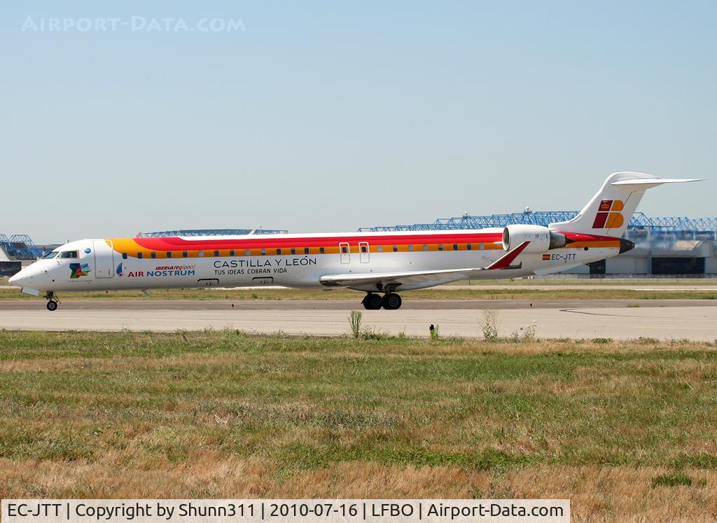 EC-JTT, 2006 Bombardier CRJ-900 (CL-600-2D24) C/N 15074, Taxiing to the terminal with additional 'Castilla Y Leon' logo...