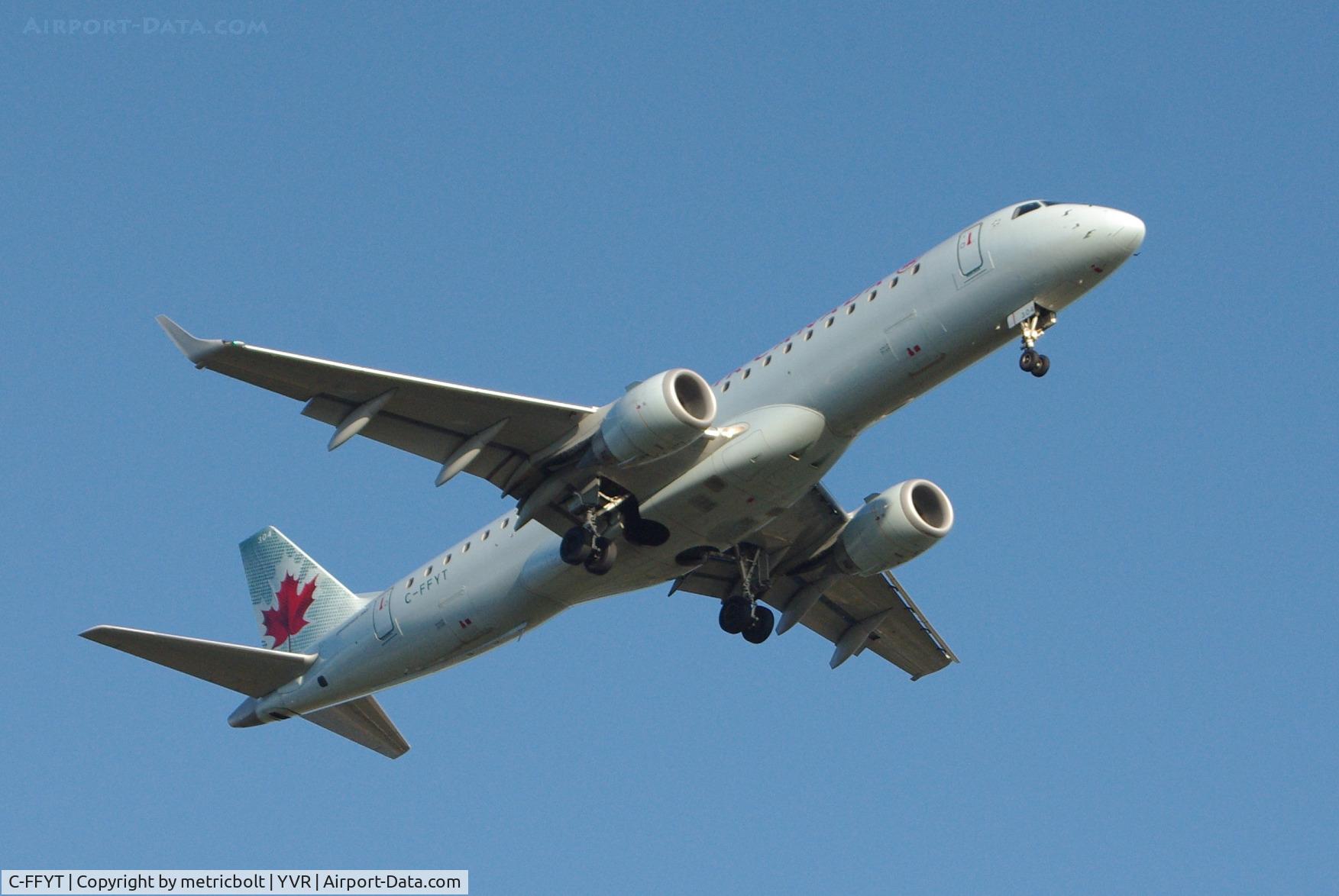 C-FFYT, 2005 Embraer 190AR (ERJ-190-100IGW) C/N 19000018, Arrival at YVR