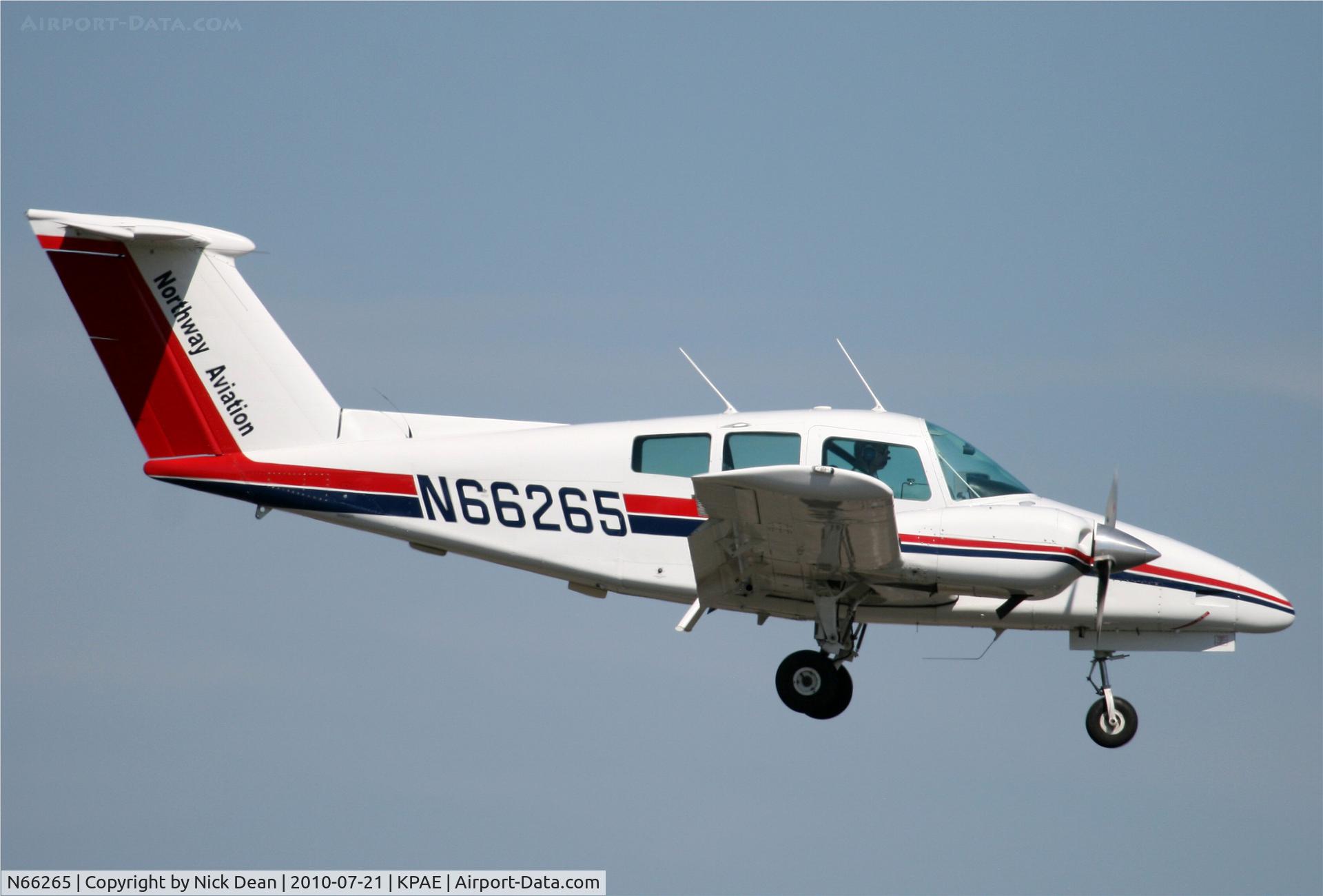 N66265, 1979 Beech 76 Duchess C/N ME-207, KPAE