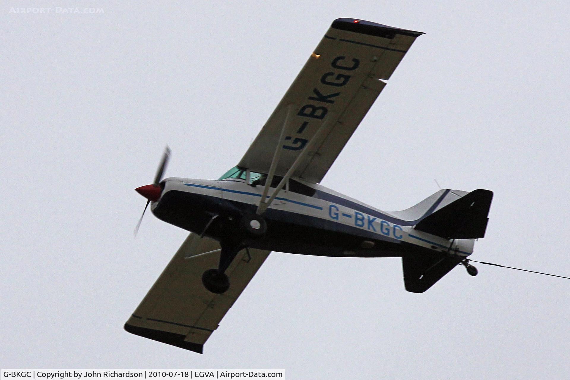G-BKGC, 1982 Maule M-6-235 Super Rocket C/N 7413C, Towing Glider