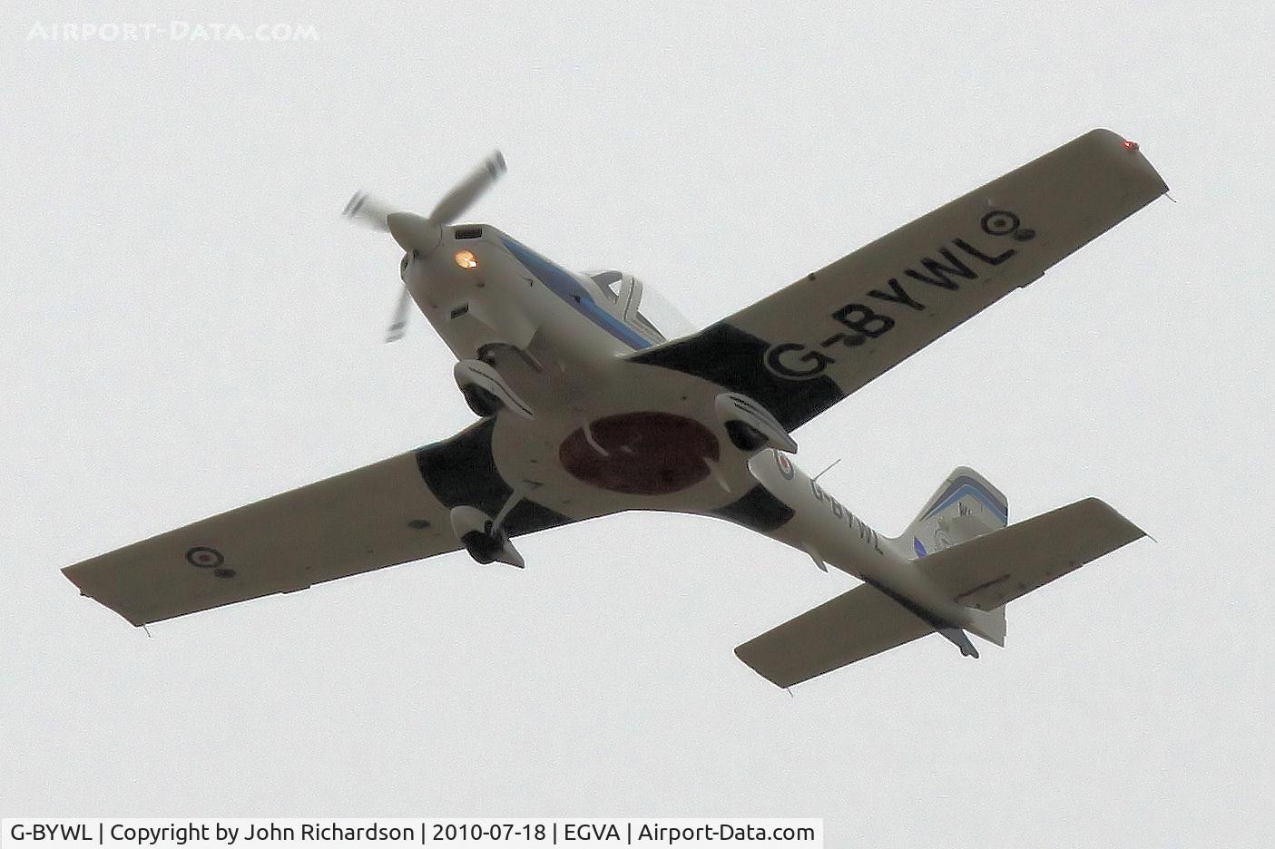 G-BYWL, 2000 Grob G-115E Tutor T1 C/N 82147/E, Air Display