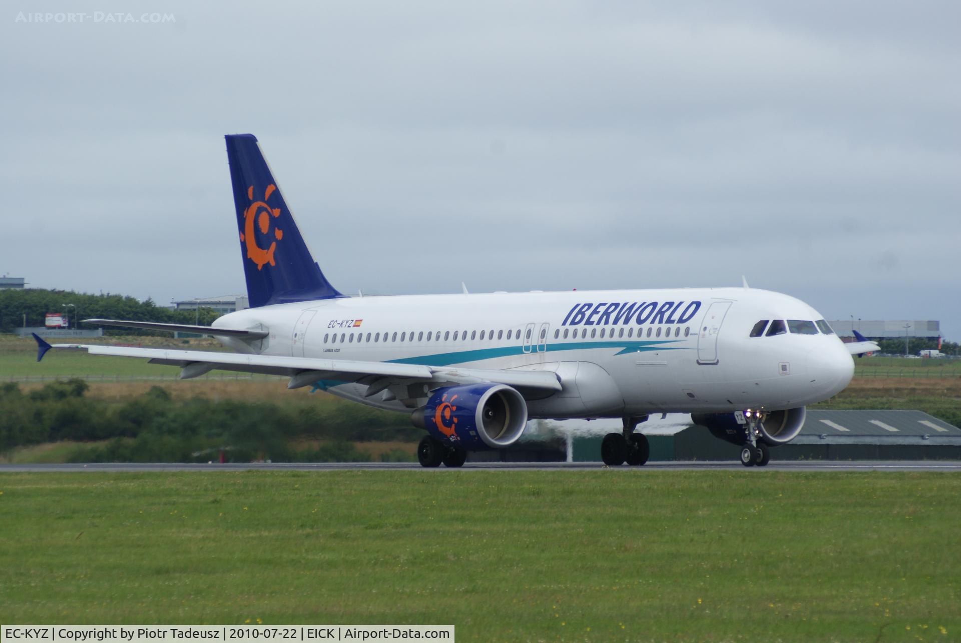 EC-KYZ, 2008 Airbus A320-214 C/N 3758, on runway