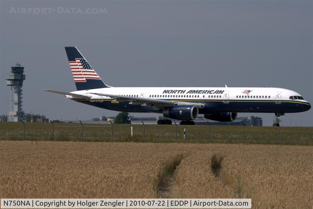 N750NA, 1995 Boeing 757-28A C/N 26277, Taxiing to rwy 26R for a take off for home.