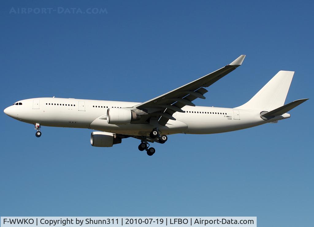 F-WWKO, 2010 Airbus A330-223 C/N 1034, C/n 1034 - For Hong Kong Air... Air Comet ntu...