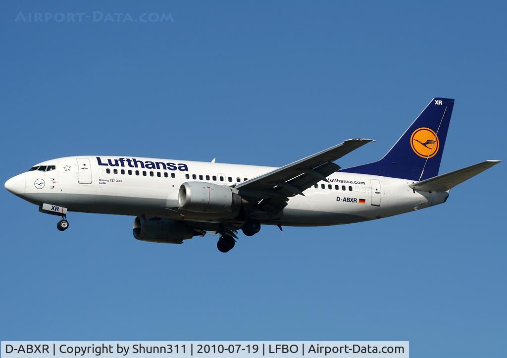 D-ABXR, 1988 Boeing 737-330 C/N 23875, Landing rwy 32L
