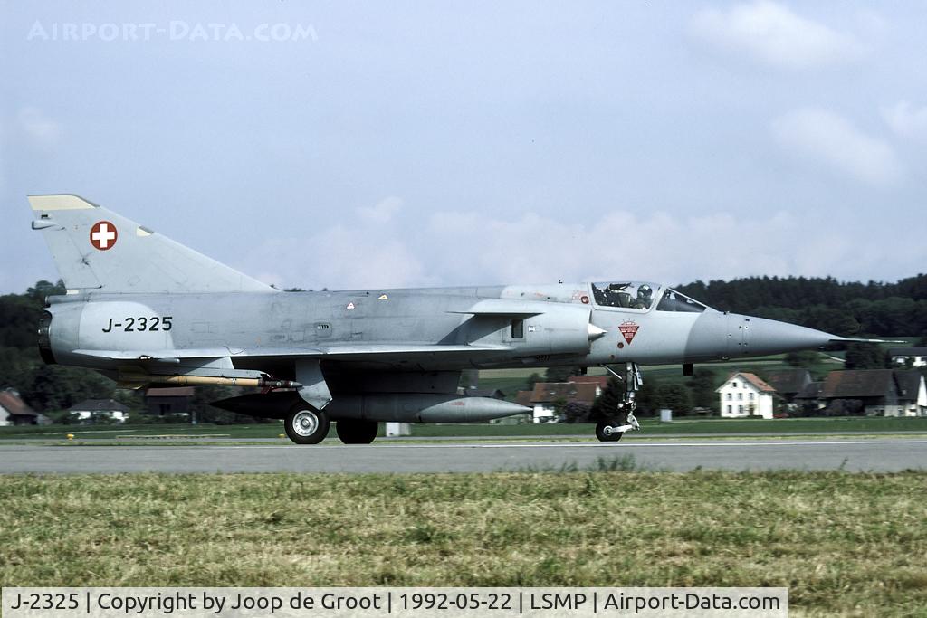 J-2325, Dassault (F+W Emmen) Mirage IIIS C/N 17-26-123/1015, morning mission from its home base. The Mirages were always an impressive sight!