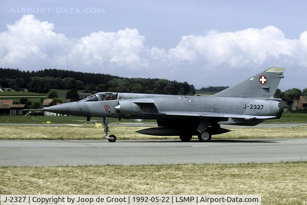 J-2327, Dassault (F+W Emmen) Mirage IIIS C/N 17-26-125/1017, morning mission from its home base.