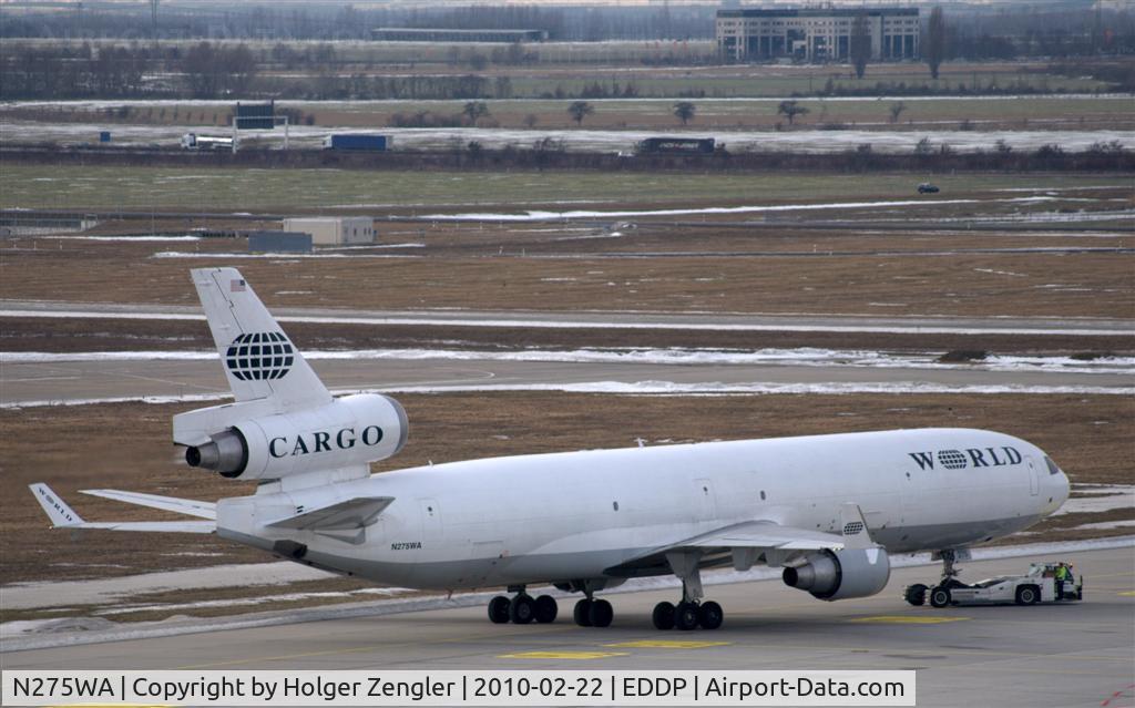 N275WA, 1995 McDonnell Douglas MD-11CF C/N 48631, Giants push in ice cold environment.