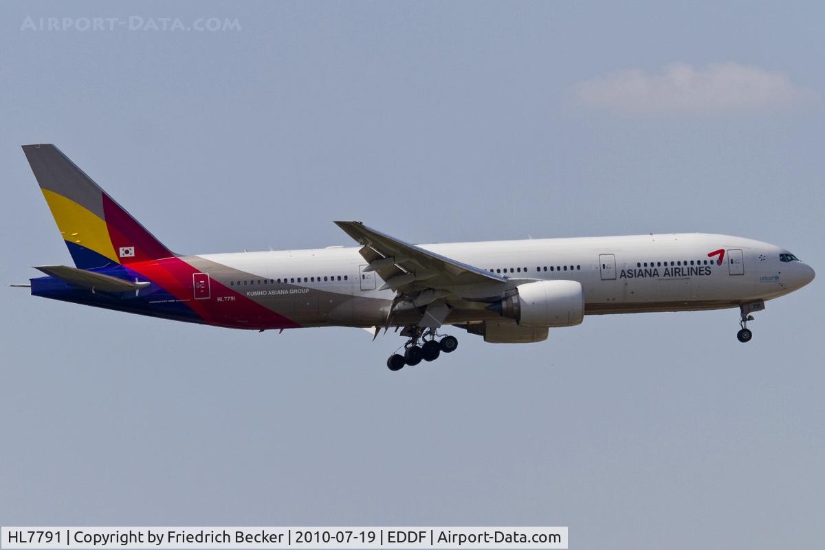 HL7791, 2010 Boeing 777-28E/ER C/N 35525, on final RW07L