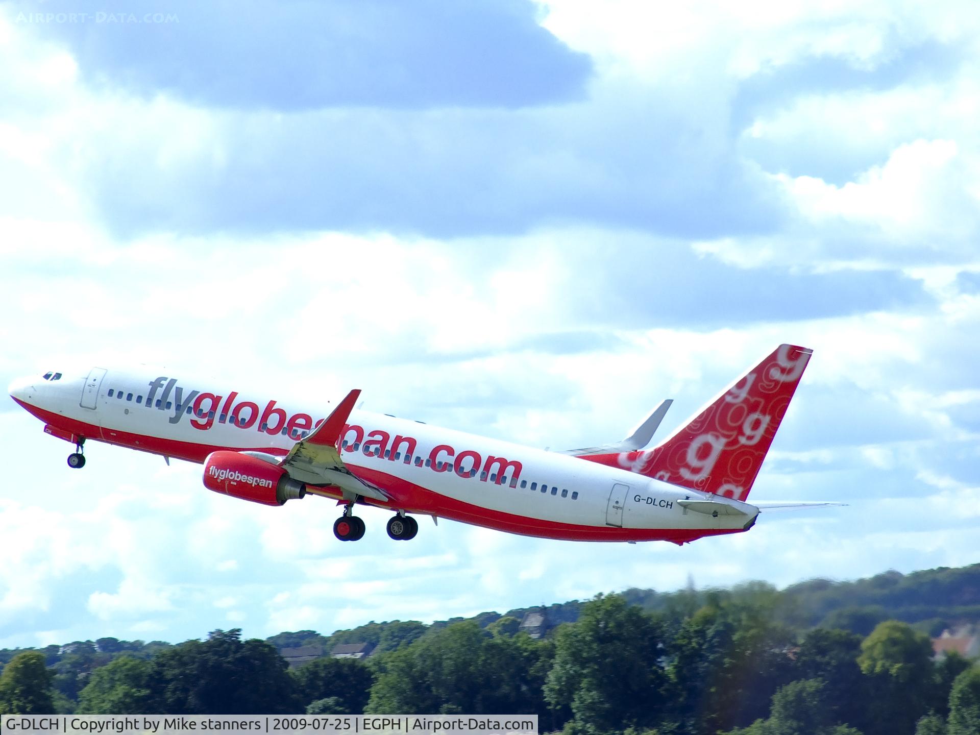 G-DLCH, 2005 Boeing 737-8Q8 C/N 30040, Globespan B737-8Q8 Departs runway 24