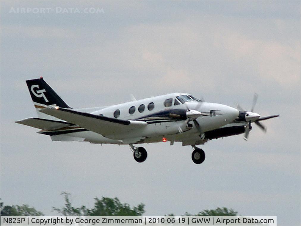N825P, Raytheon C90GT King Air C/N LJ-1793, Fuel Stop @ Goldsboro Wayne
