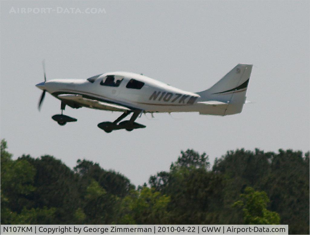 N107KM, Cessna LC41-550FG C/N 411131, Departure after fuel stop @ Goldsboro-Wayne