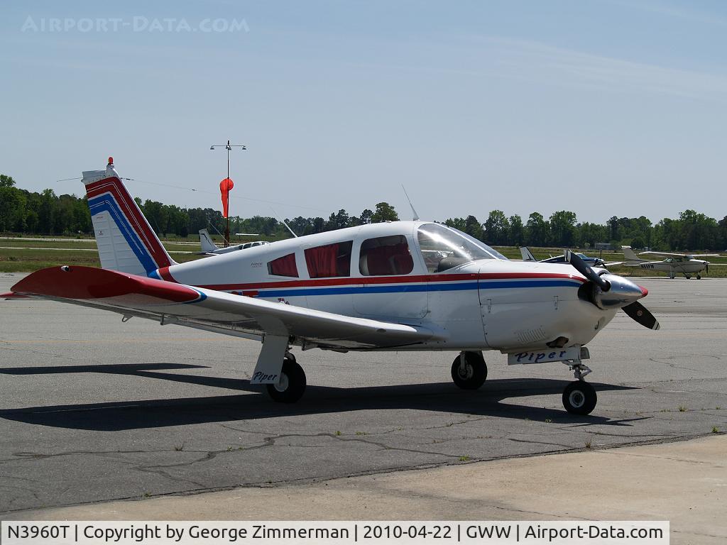 N3960T, 1968 Piper PA-28R-180 Cherokee Arrow C/N 28R-30305, Aircraft had been washed  by owner. Awaiting annual certification.