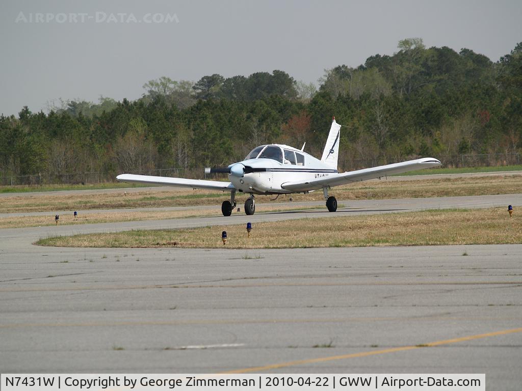 N7431W, 1966 Piper PA-28-180 Cherokee C/N 28-3758, Fuel Stop @ Goldsboro-Wayne