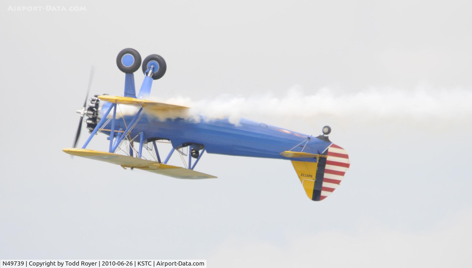 N49739, 1943 Boeing A75N1(PT17) C/N 75-4462, Performing at the Great Minnesota Air Show