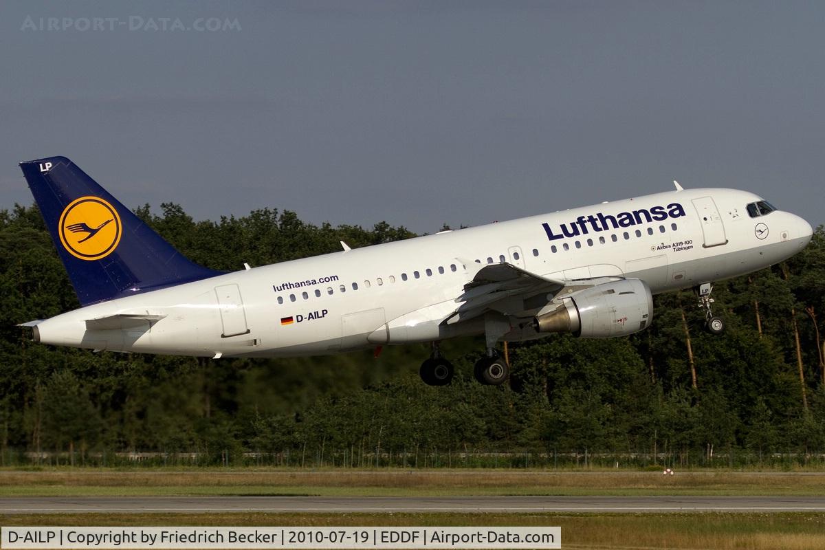 D-AILP, 1997 Airbus A319-114 C/N 717, lift off