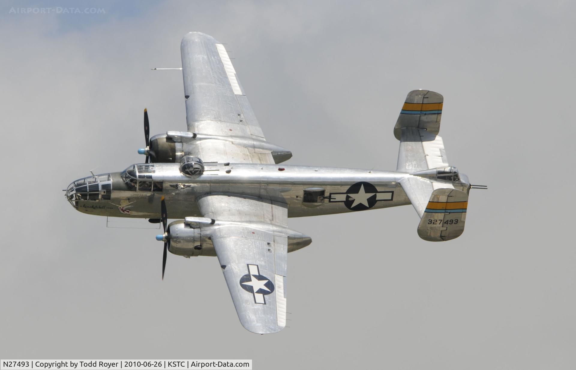 N27493, 1944 North American TB-25K Mitchell C/N 44-29869/108-33144, Performing at the Great American Air Show
