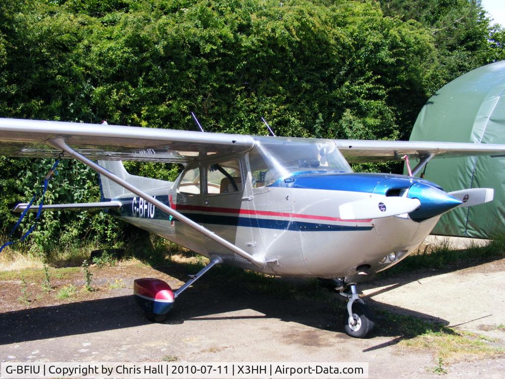 G-BFIU, 1977 Reims FR172K Hawk XP C/N FR172-00591, at Hinton in the Hedges