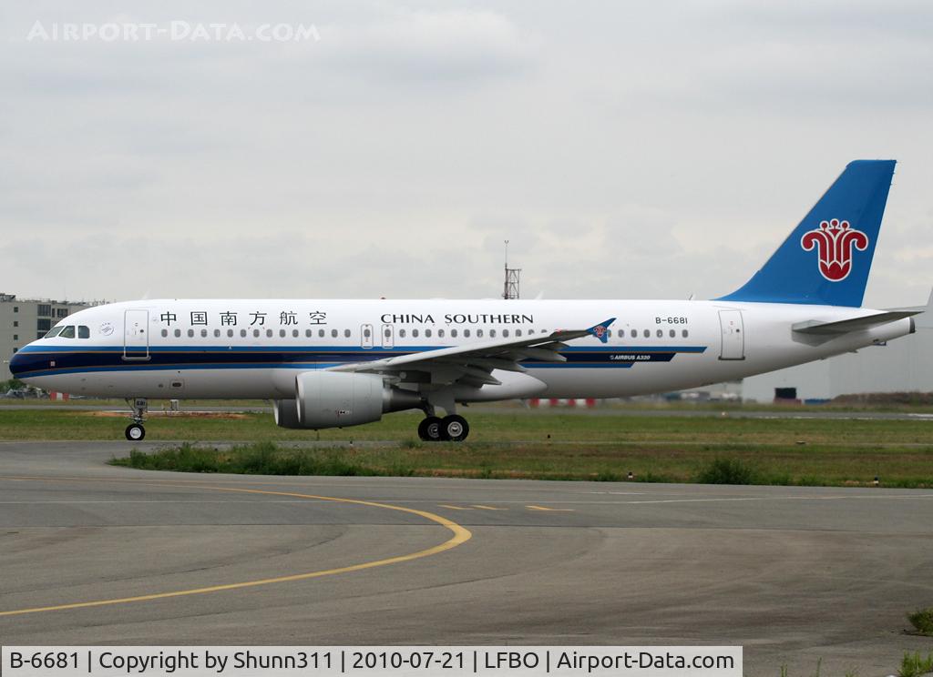 B-6681, 2010 Airbus A320-214 C/N 4365, Delivery day...
